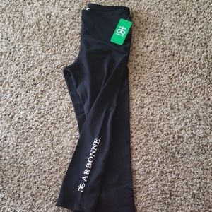Arbonne workout capri legging